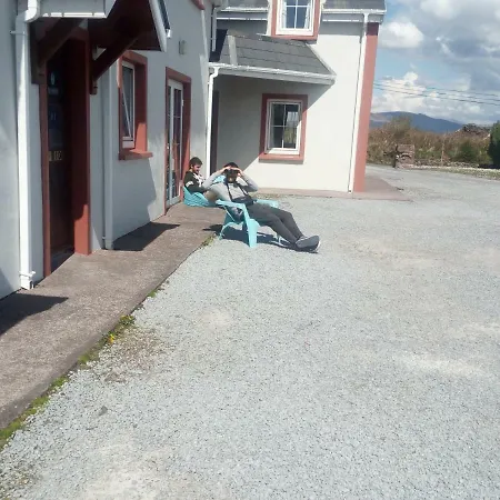 Hostel The Skellig & *