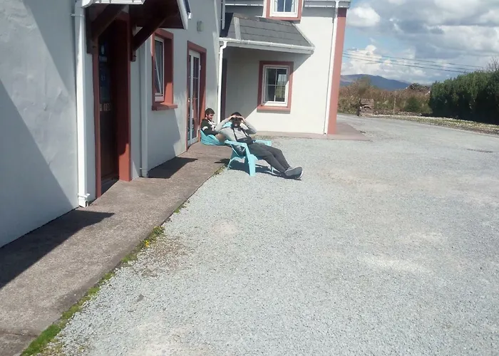 Hostal The Skellig & *